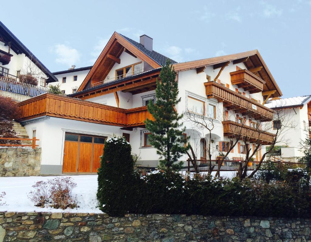 Haus Schönjochl by Châtel Reizen photo 1