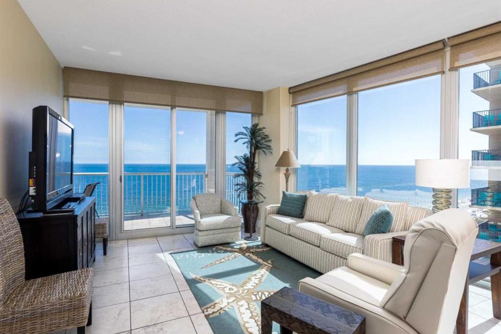 Island Tower 701 image