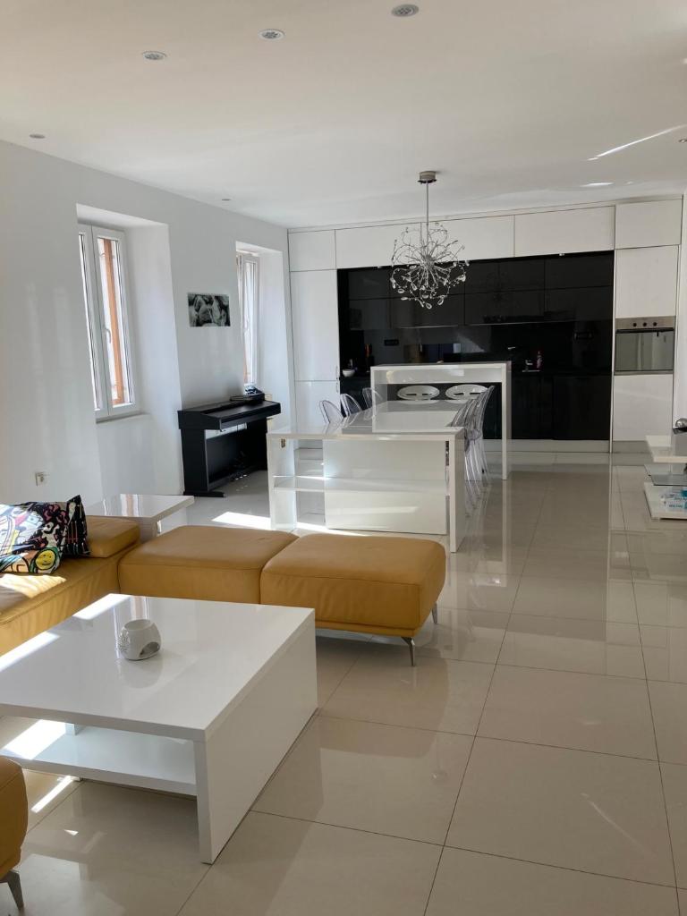Apartment Lux photo 2