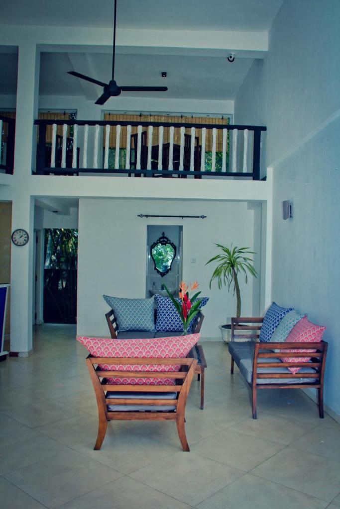Villa South photo 2