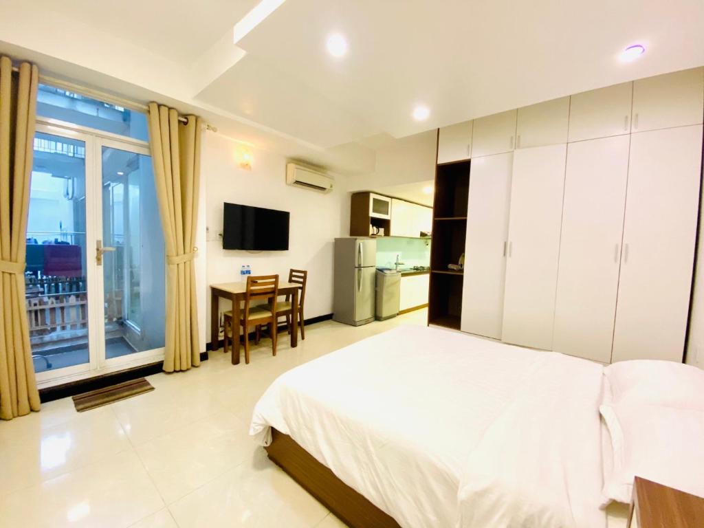 Pearl Service Apartment