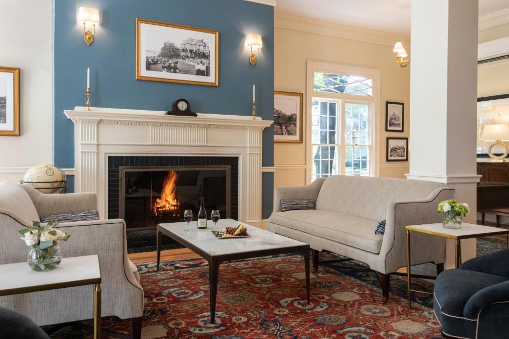 Bar Harbor Inn image