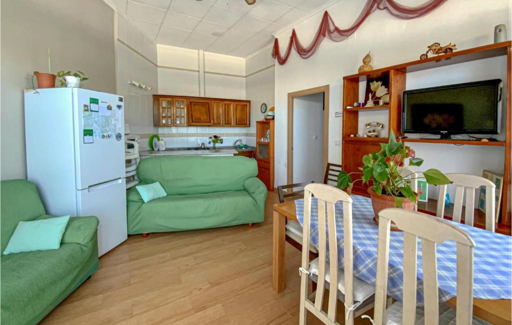 Stunning Apartment In Cabo De Palos With 4 Bedrooms, Wifi And Outdoor Swimming Pool