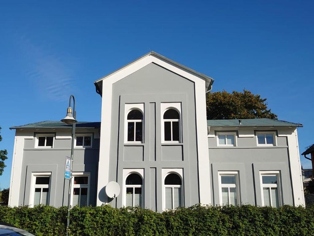 Haltestelle - Private Zimmervermietung Röbel Müritz photo 1