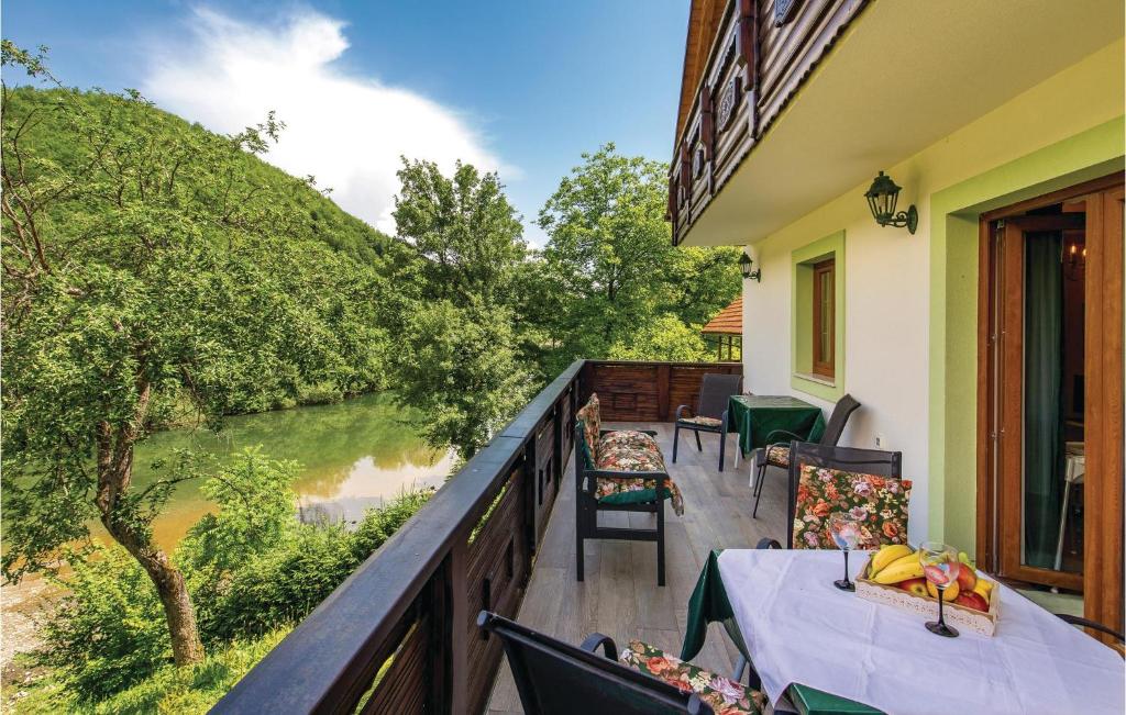 Stunning Home In Brod Na Kupi With 3 Bedrooms, Sauna And Wifi