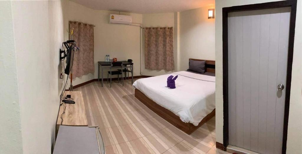 Alongkorn hotel by SB photo 2