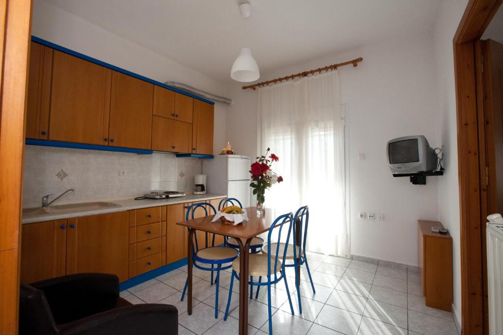 Yiouli Hotel photo 2