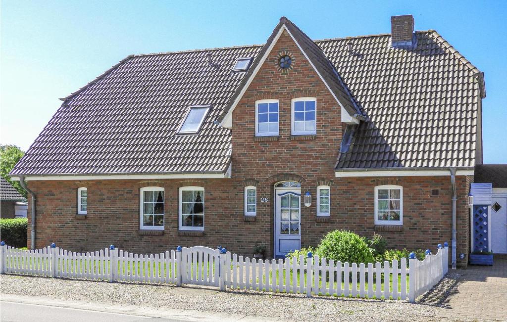 Nice Apartment In Emmelsbll-horsbll With Wifi And 1 Bedrooms