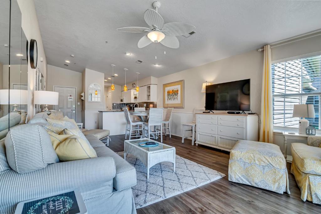 Golden Getaway condo photo 2