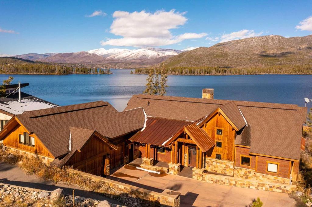 Shadow Mountain Villa photo 1