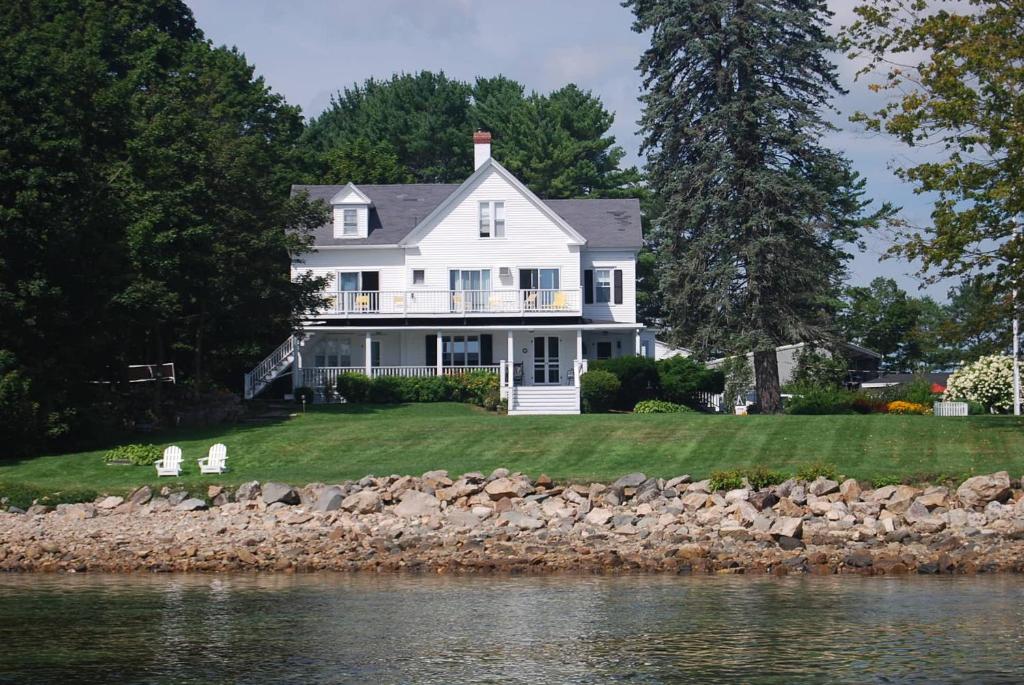 Dockside Guest Quarters & Restaurant image
