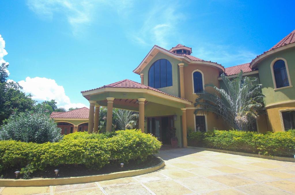 Luxury 10 Bedroom Villa-Millbrooks photo 1
