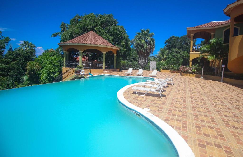 Luxury 10 Bedroom Villa-Millbrooks photo 3
