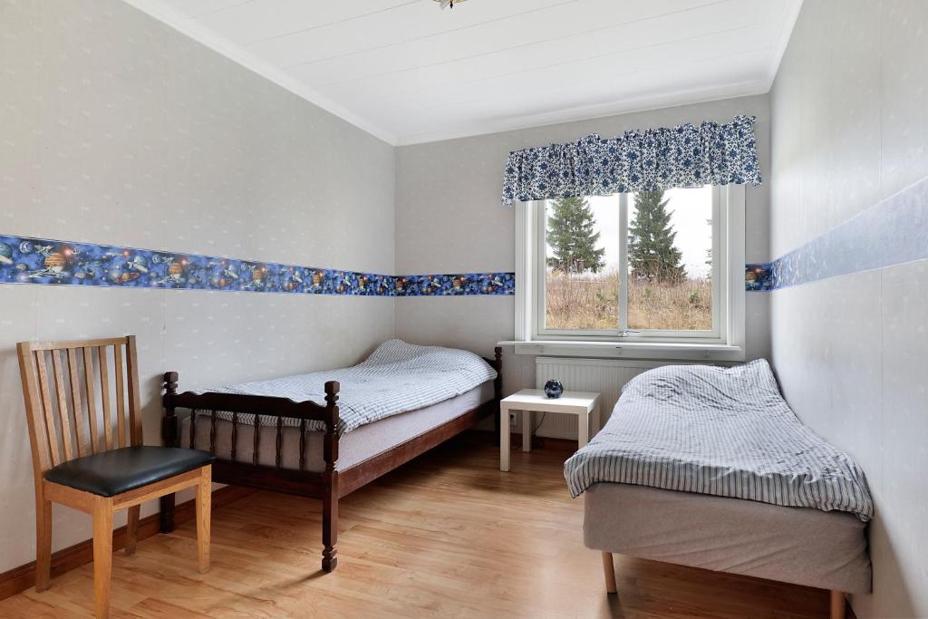 Large spacious 4BR house perfect for workers near wind farms photo 3