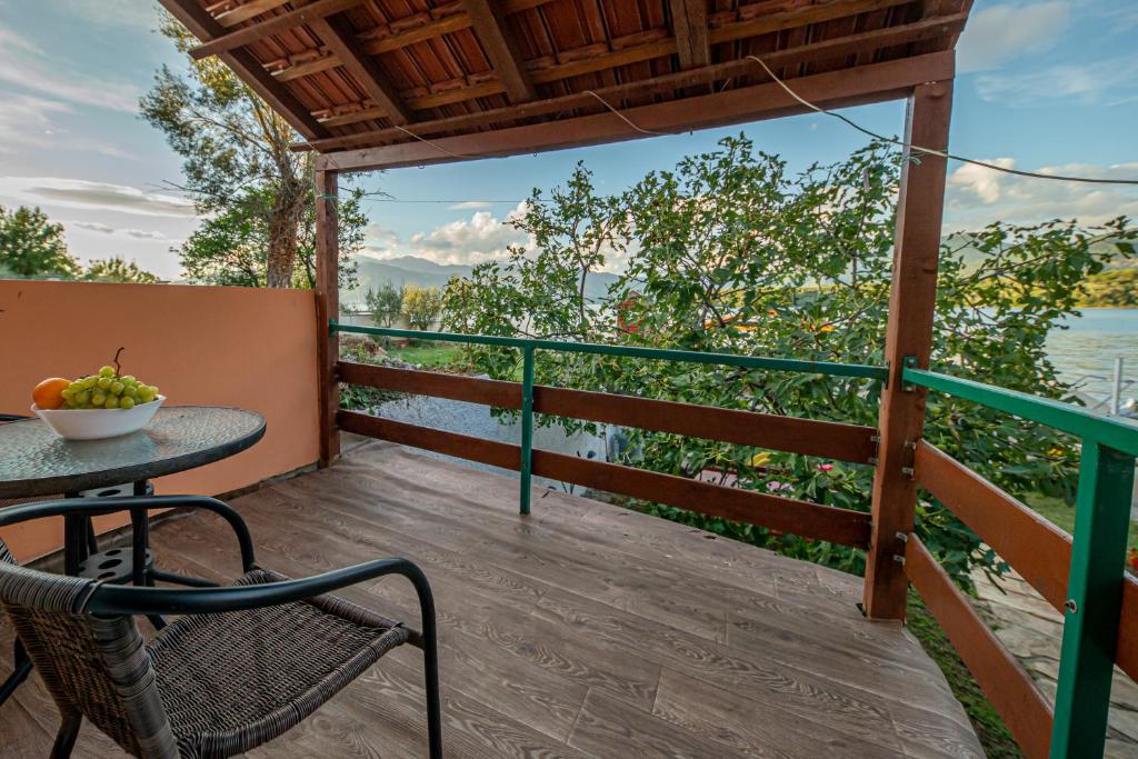 Апартаменты (Апартаменты-студия с видом на море), Apartments Dragojević