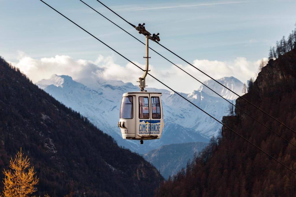HelloChalet - Maison Rue de la Neige - Family Ski Holiday walking distance skirun and gondola photo 2