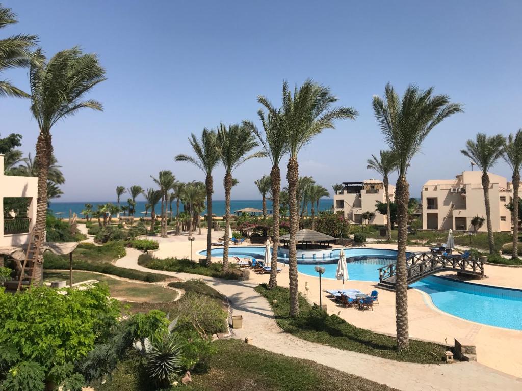 Chalet with Roof at Laguna Bay- Ain Sokhna - شالية غرفتين مكيف بالكامل بالرووف قرية لاجونا باي - العين السخنة