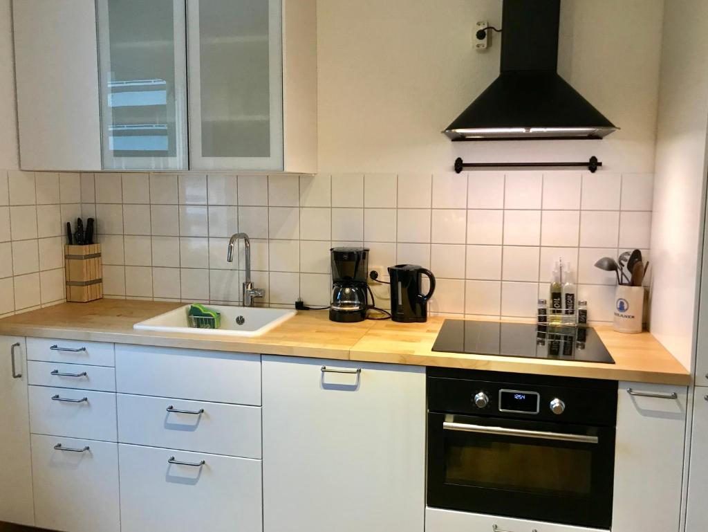 Big flat near BASF/FREE parking/Netflix/Fast Wifi photo 1