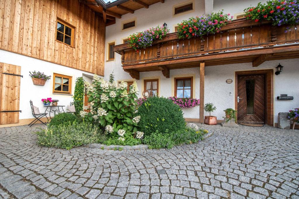 Utznhof photo 1
