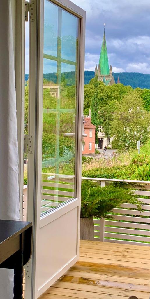 Private house-terrace-garden -parking-WiFi-smartTV photo 4