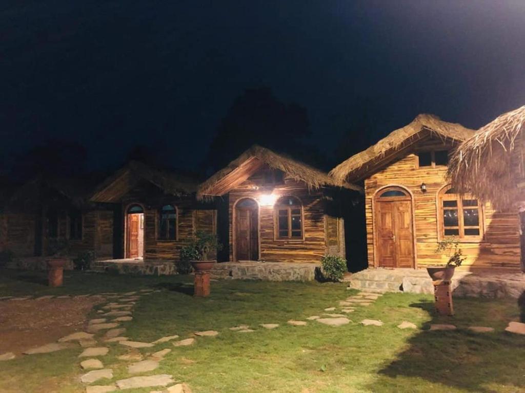 Venue Travel Royal Garden Ba Vì Villas