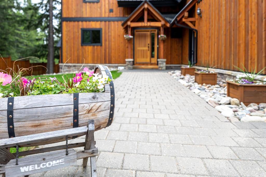 Canyon Ridge Lodge photo 2