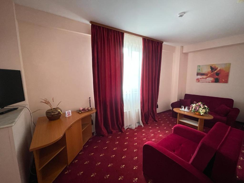 Сьюит (Полулюкс), Hotel Class