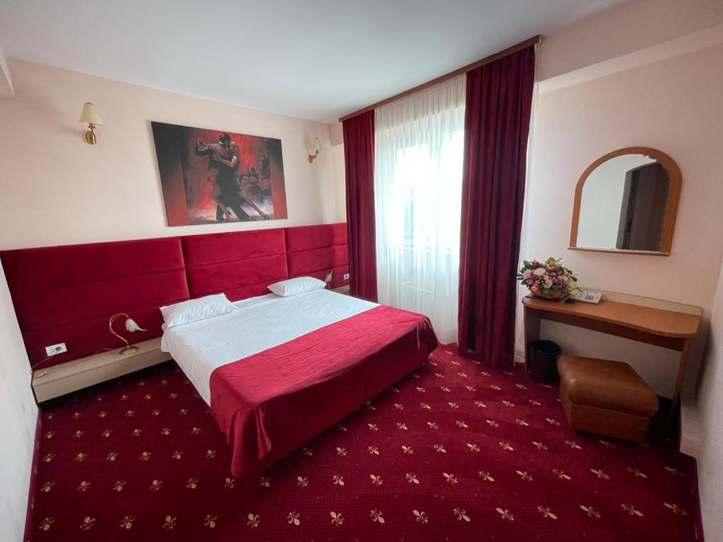 Сьюит (Полулюкс), Hotel Class