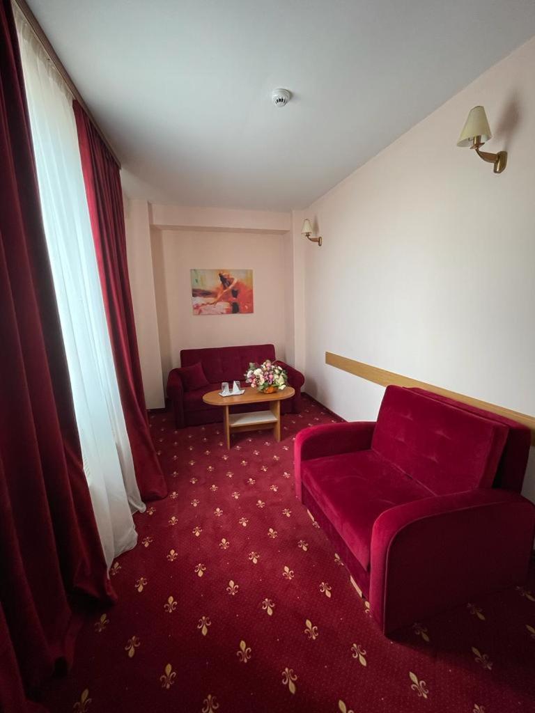 Сьюит (Полулюкс), Hotel Class