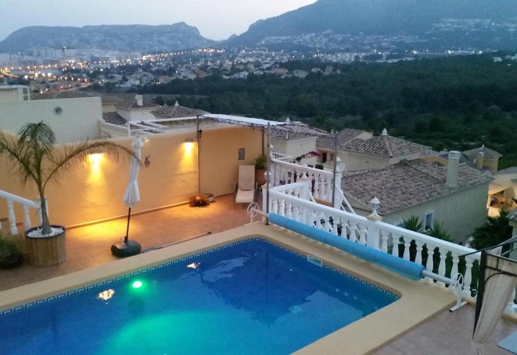 Apartment with private pool photo 2