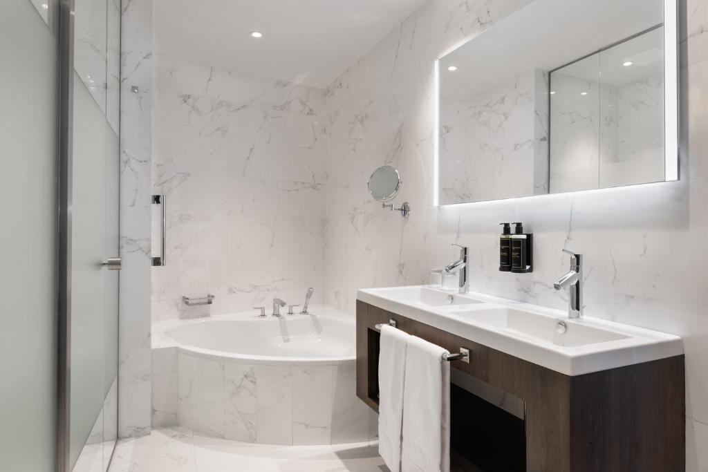Eurostars Universal Lisboa Room Type - Deluxe Junior Suite