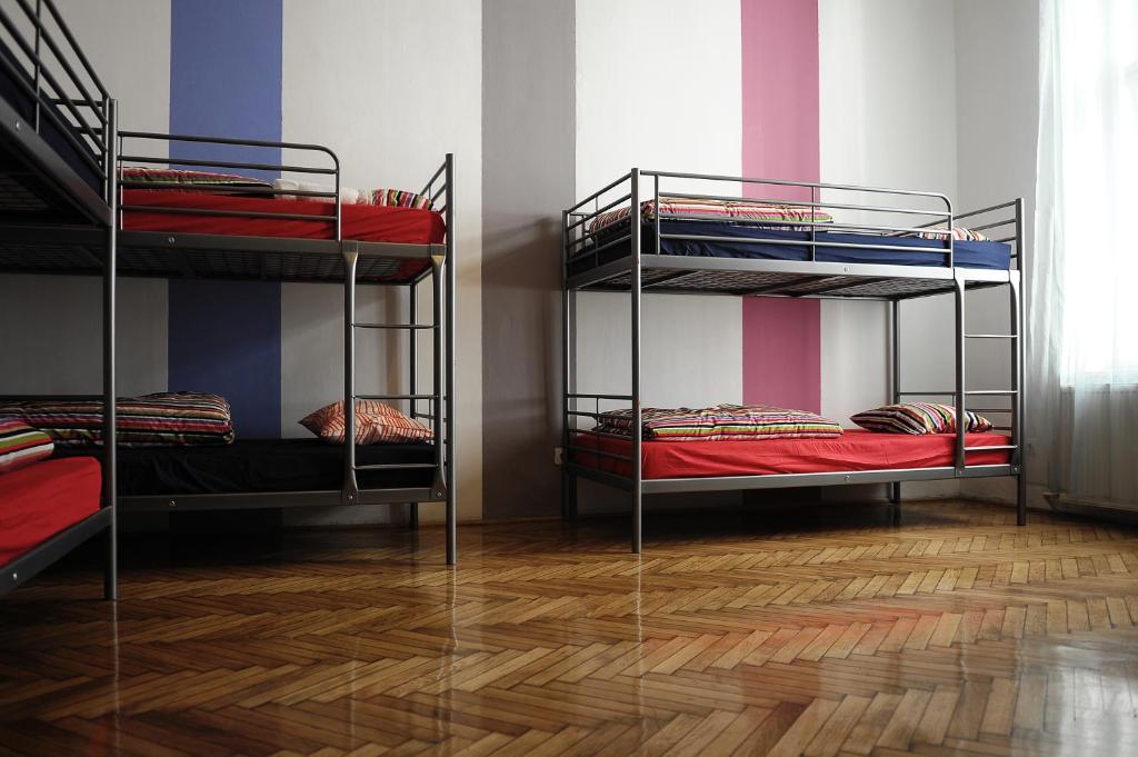 Номер (Кровать в общем трехместном номере для женщин), Westend Hostel