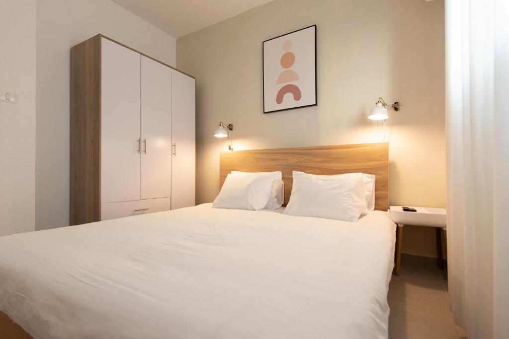 PORT CITY HAIFA - German Colony Luxurious 2 bdrms Apt photo 4