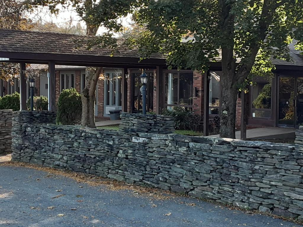 Mountain View Lodge image