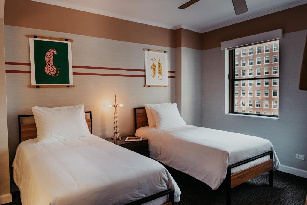 Семейный (Семейный номер), Selina Chicago