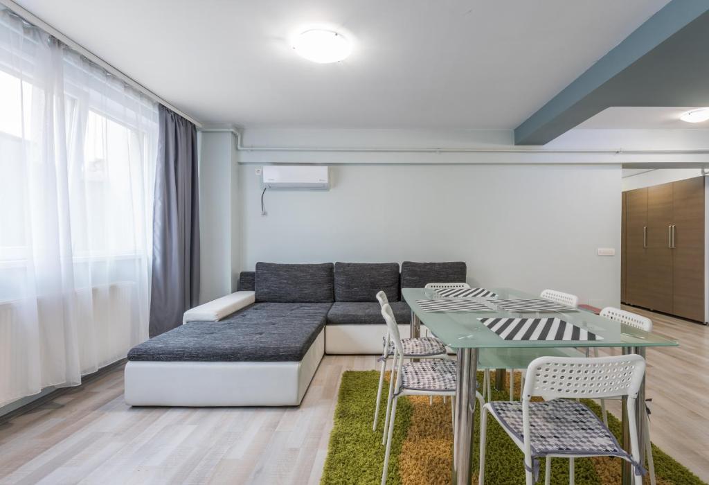 Апартаменты (Апартаменты Делюкс с 3 спальнями), Downtown Accommodation