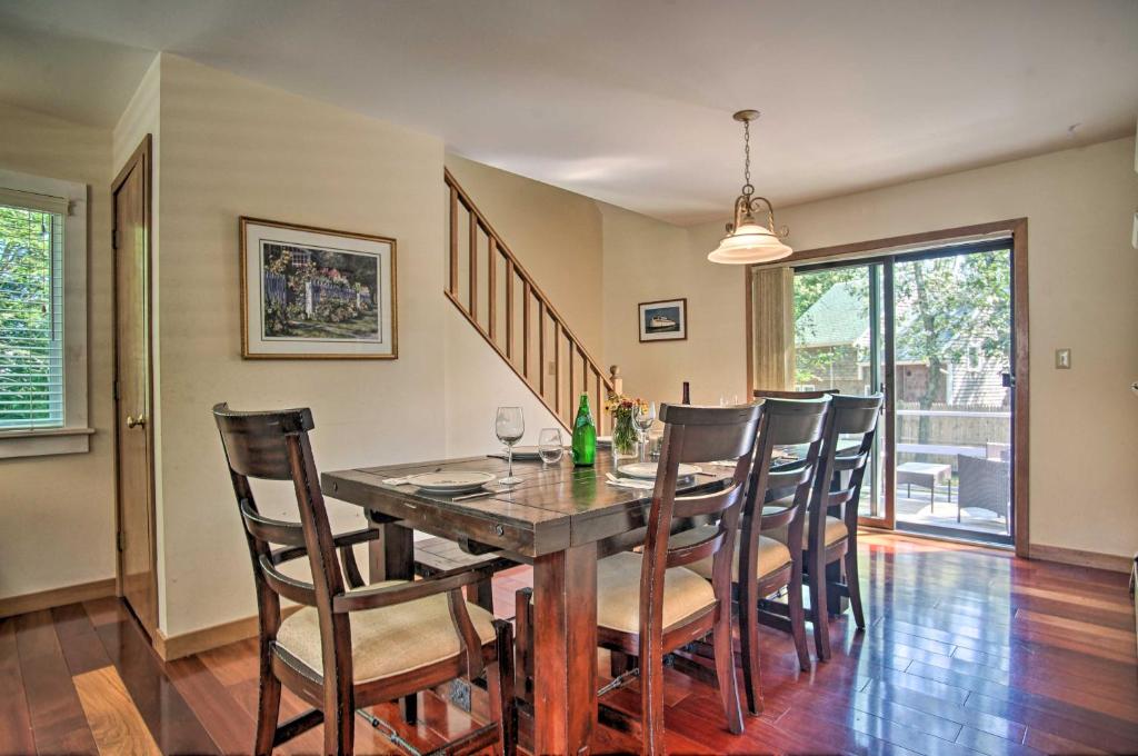 Vineyard Gem Less Than 2 Mi to Beach and Oak Bluffs! photo 4