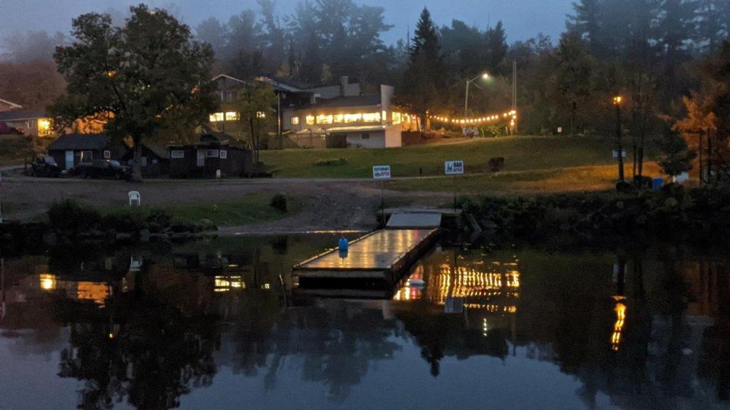 Valois Motel & Restaurant photo 1