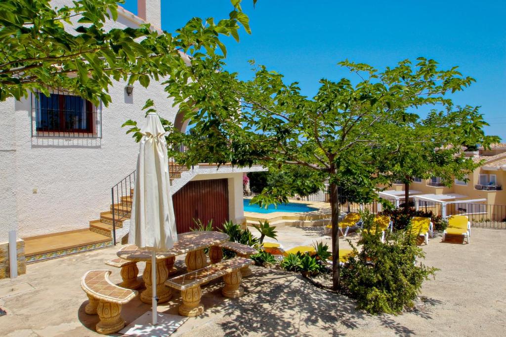 Laura-28A - traditionally furnished detached villa with peaceful surroundings in Calpe photo 2