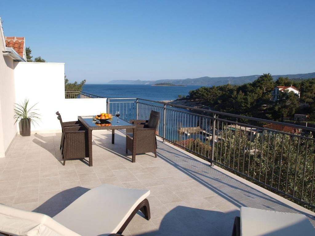 Apartments Sunny Hvar 2 - with pool photo 2