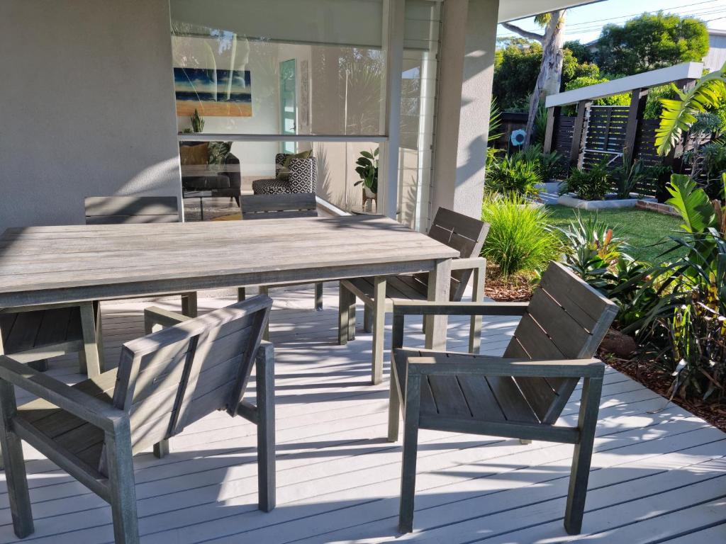 Beachside Rosebud Retreat with *Wheelchair access* photo 2