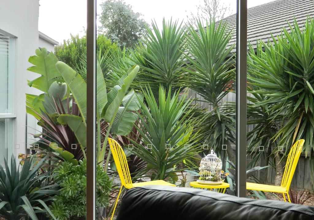 Beachside Rosebud Retreat with *Wheelchair access* photo 1