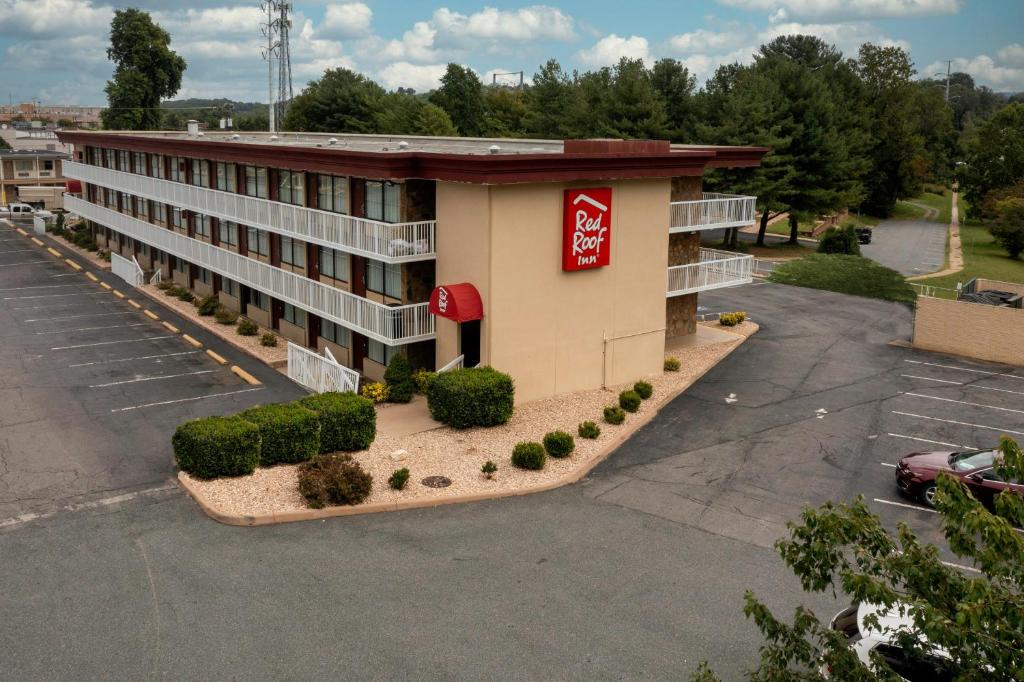 Red Roof Inn Charlottesville photo 1
