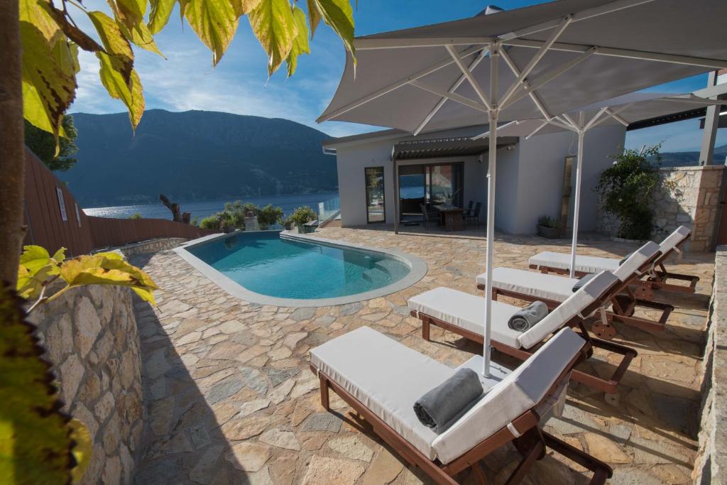 Mr Grey Luxury Villa photo 1