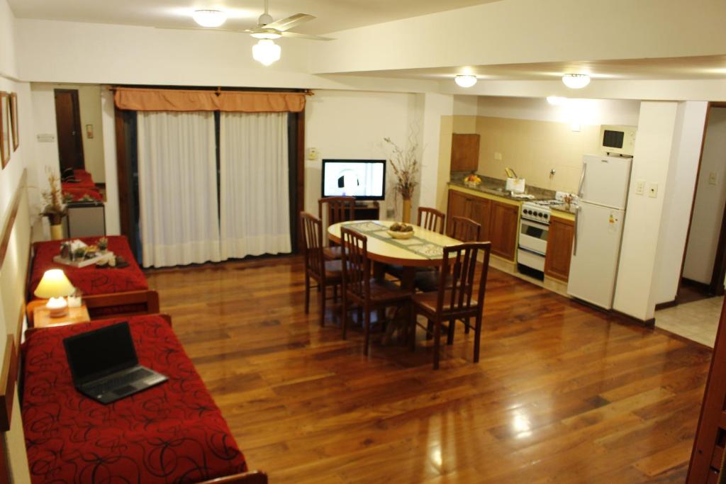 Apart Hotel Family photo 3
