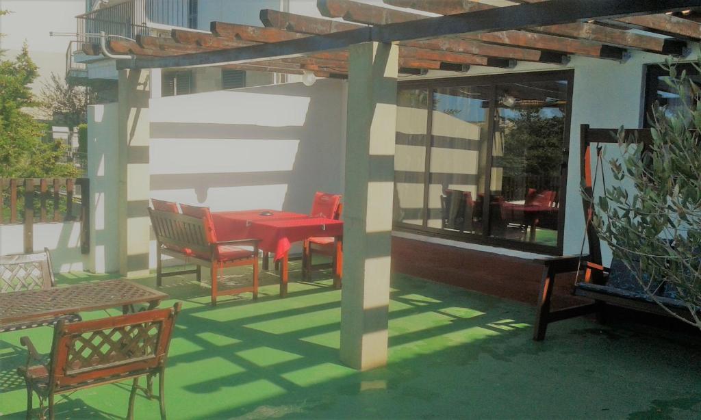 Bungalow Small House photo 2