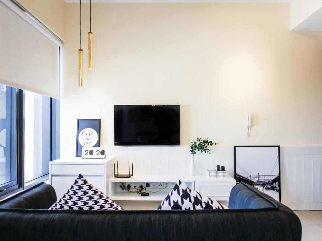 Tropicana 218 Macalister Studio with Seaview photo 3