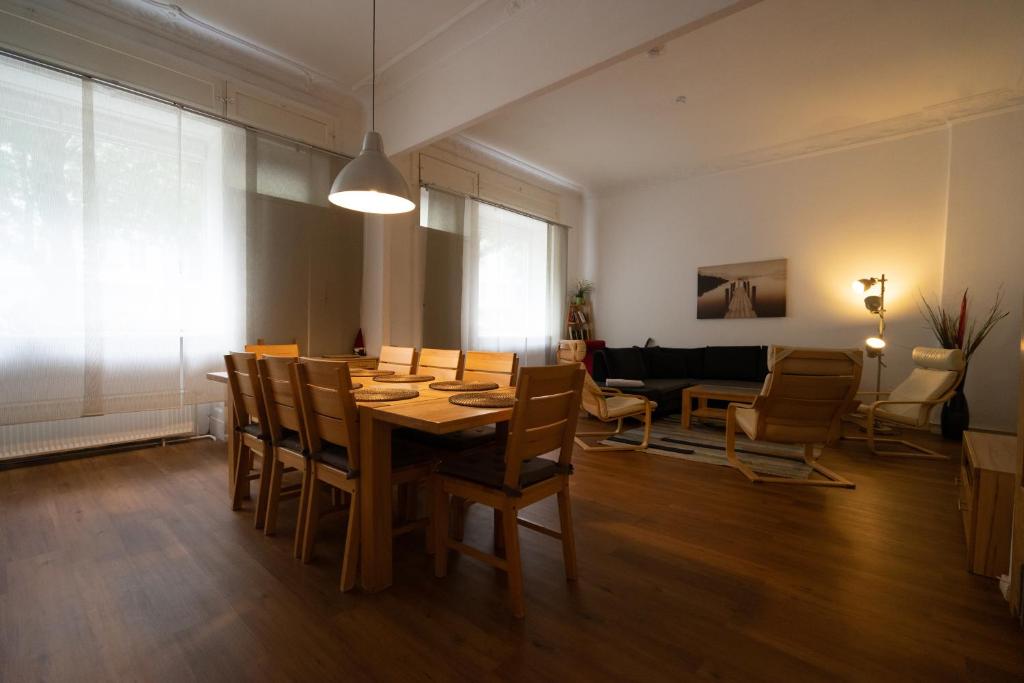 Großes Apartment in zentraler Lage photo 1