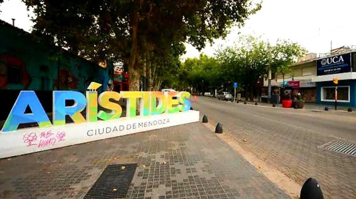 Apartamento en calle Arístides zona restaurantes y bares en capital Mendoza