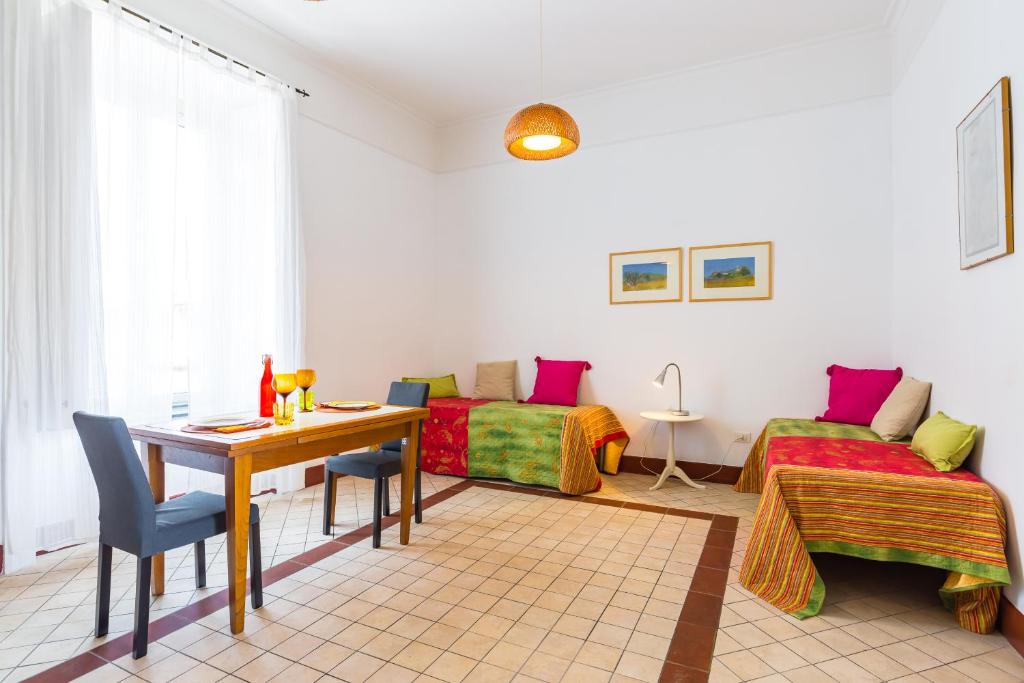 Lopez 20 - a Big Family Apartment - Tap to explore photos